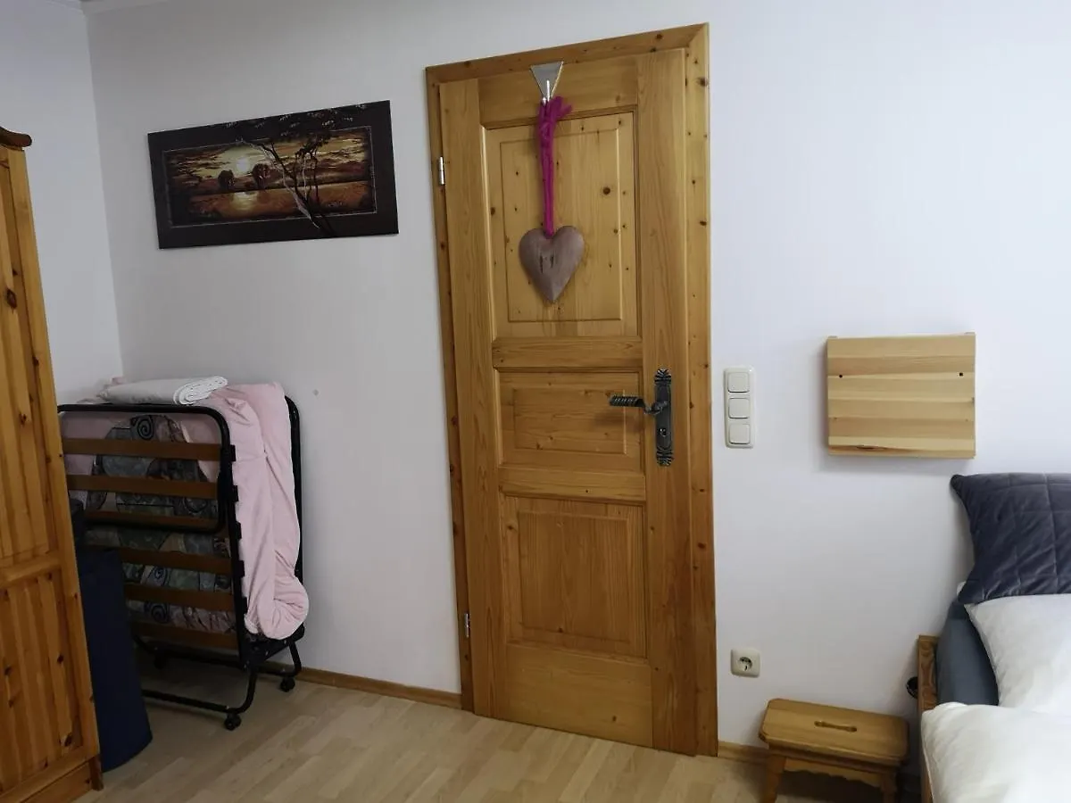 Ferienwohnung Hofheinz جارمش بارتنكيرشن ألمانيا